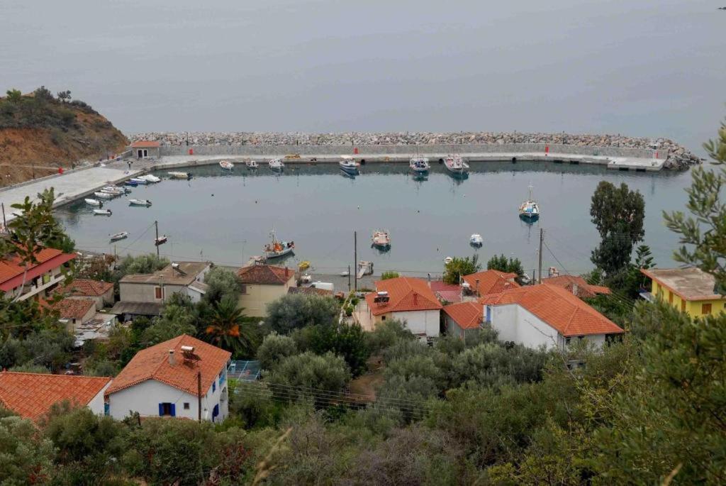 Stathopoulos Apartments Sampatiki Exteriér fotografie